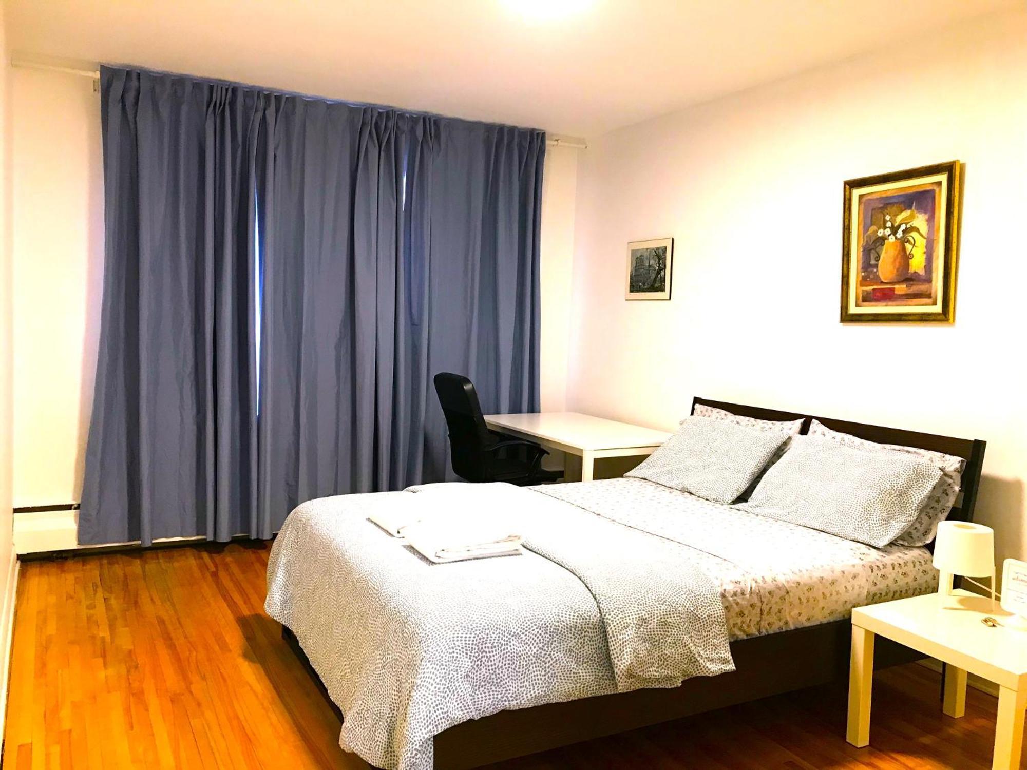 Big Private Room Midmontreal Next To Station Metro - Parking Free ภายนอก รูปภาพ